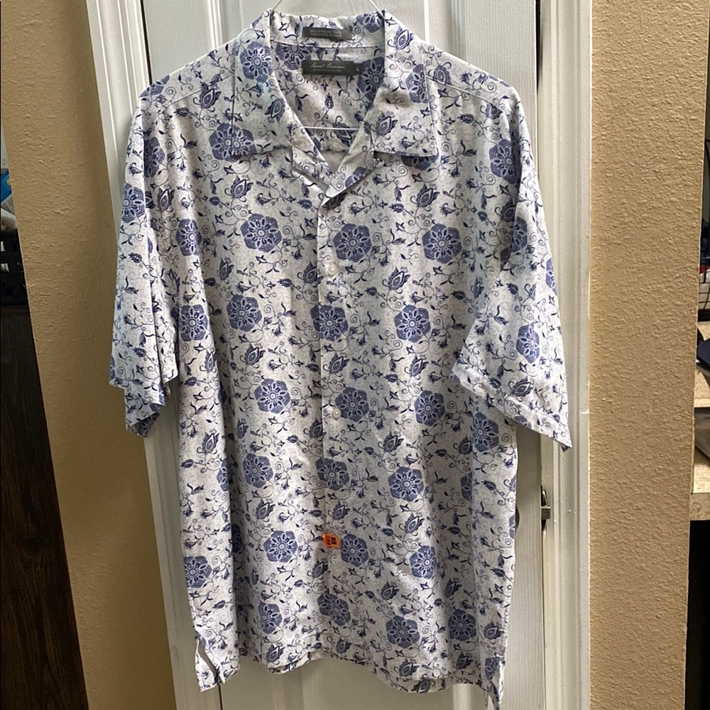 Daniel Cremieux Blue and White Floral Casual Shirt EUC